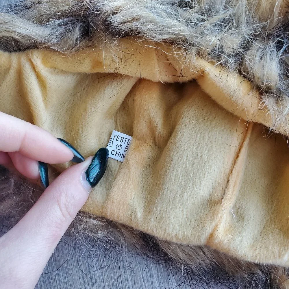 Lion Mane Costume for Cat with Velcro fastener
